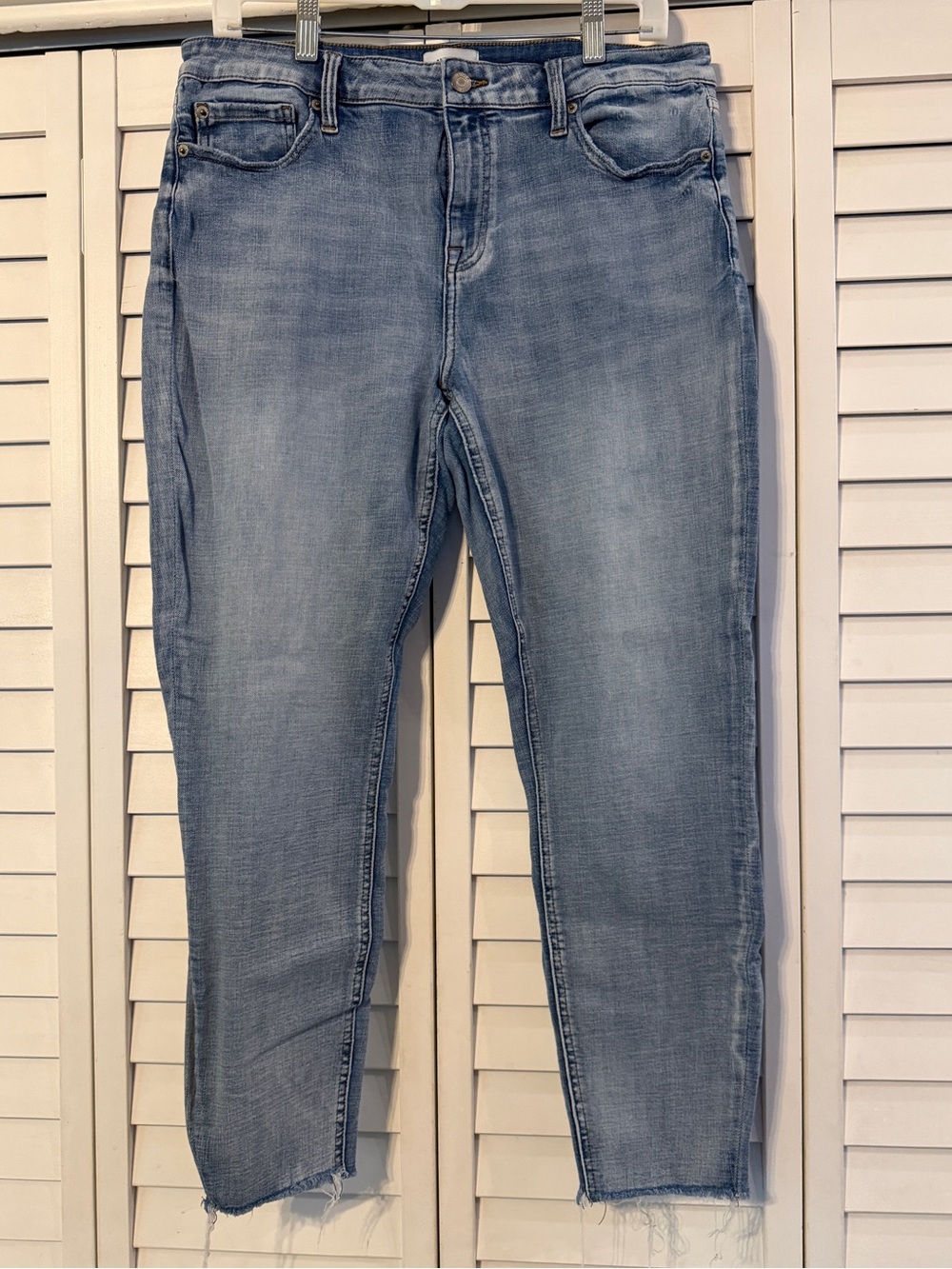 PISTOLA Arielle Skinny Scissor Cut Hem Frayed Jean. - Size 32